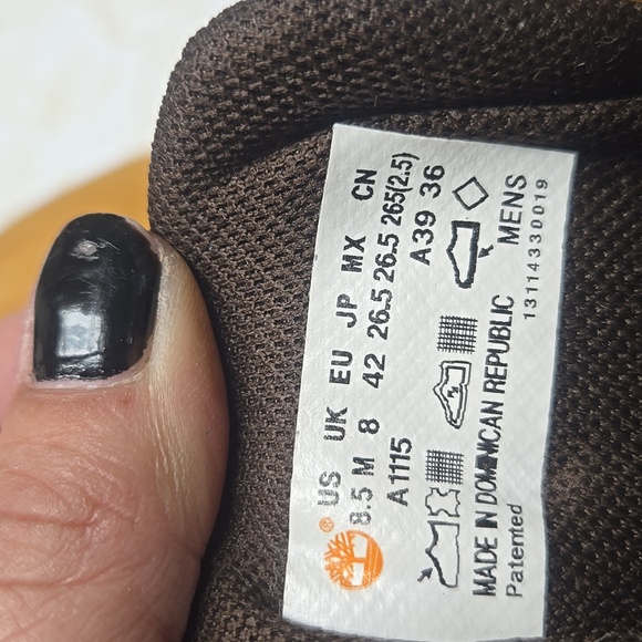 Timberland Yellow Chukka Boots with Nubuck Finish - Picture 6 of 7